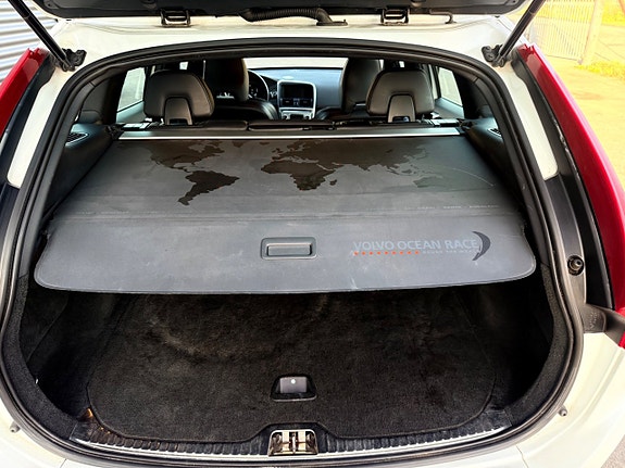 Volvo XC60 7 of 19