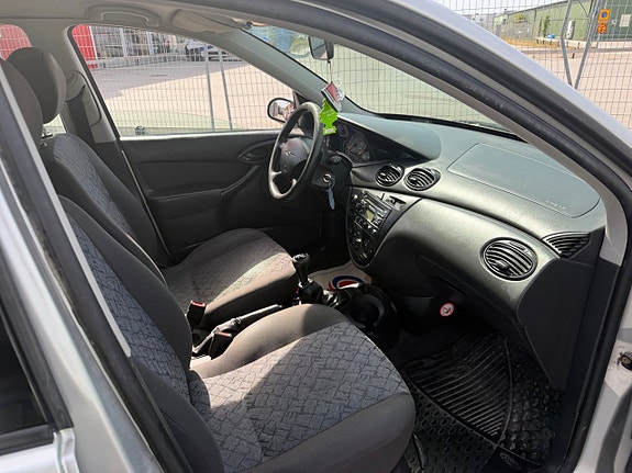 Ford Focus 19 of 25