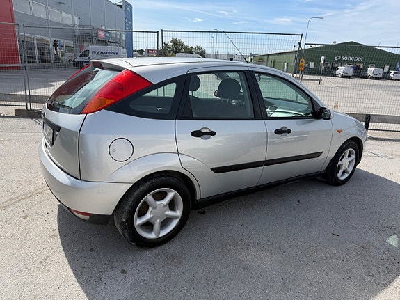 Ford Focus 20 of 25