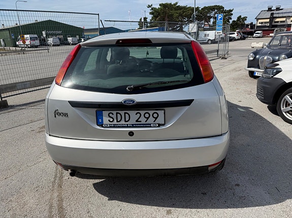 Ford Focus 8 of 25