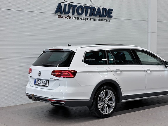 Volkswagen Passat Alltrack 7 of 19