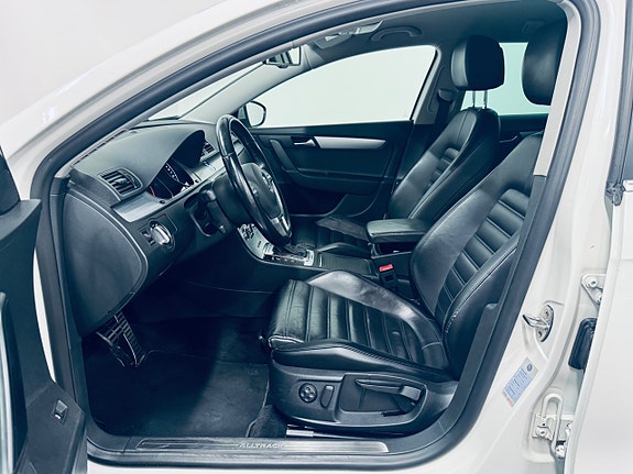 Volkswagen Passat Alltrack 8 of 16
