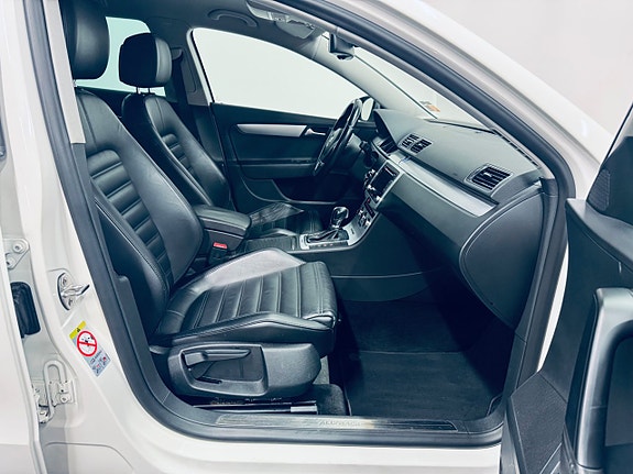 Volkswagen Passat Alltrack 9 of 16