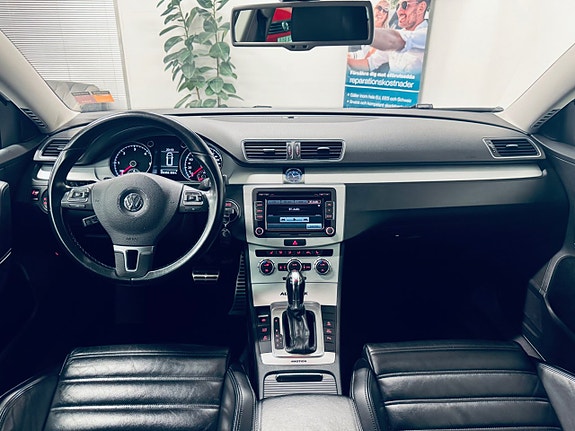 Volkswagen Passat Alltrack 5 of 16
