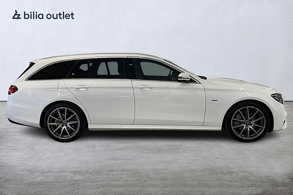 Mercedes-Benz E220 9 of 26