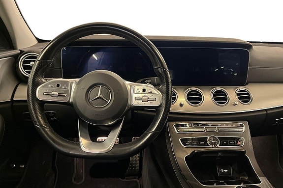 Mercedes-Benz E220 12 of 26