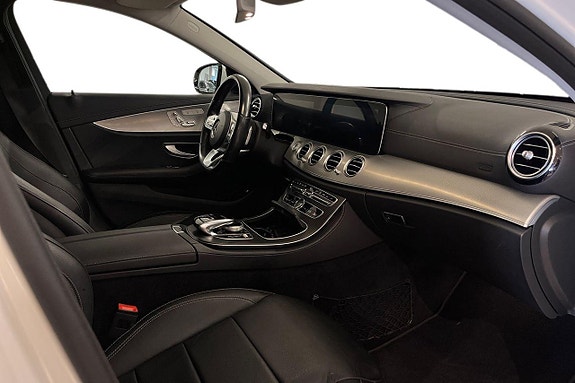 Mercedes-Benz E220 14 of 26