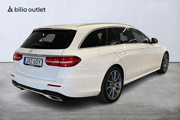 Mercedes-Benz E220 8 of 26