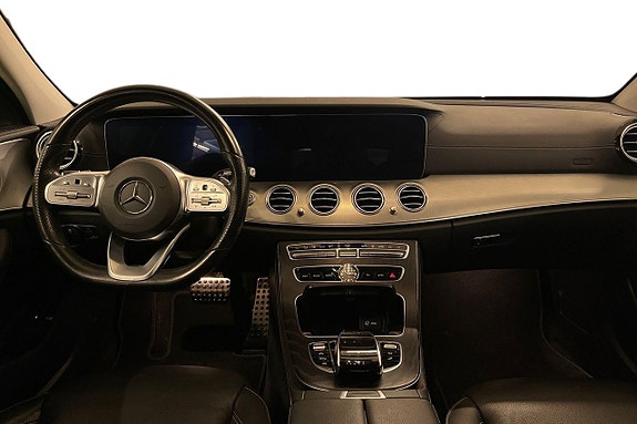 Mercedes-Benz E220 13 of 26