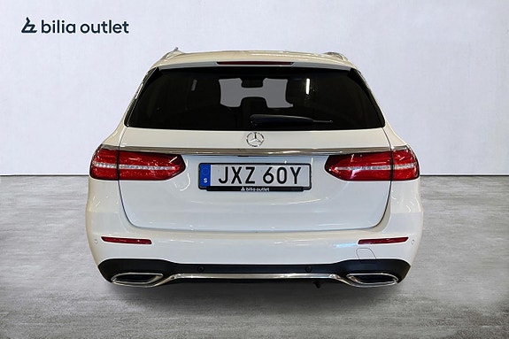 Mercedes-Benz E220 7 of 26