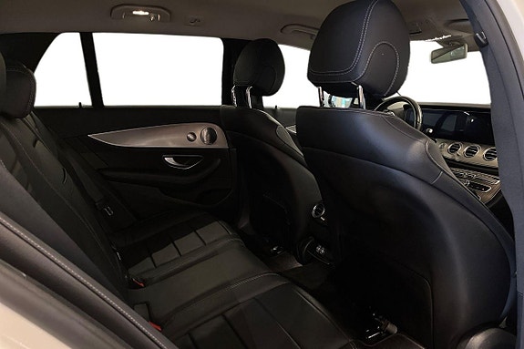 Mercedes-Benz E220 19 of 26
