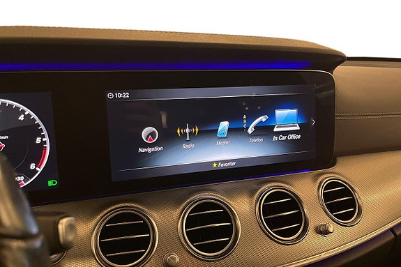 Mercedes-Benz E220 16 of 26
