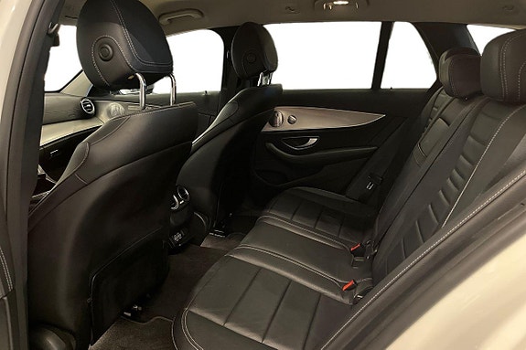Mercedes-Benz E220 18 of 26