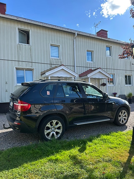 BMW X5 4 of 5