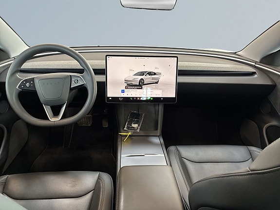 Tesla Model 3 8 of 26