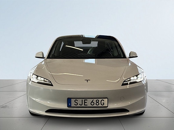 Tesla Model 3 2 of 26