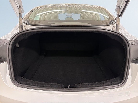 Tesla Model 3 12 of 26