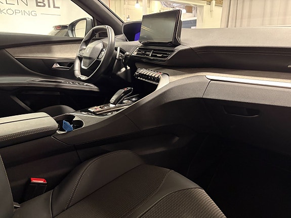 Peugeot 3008 9 of 16