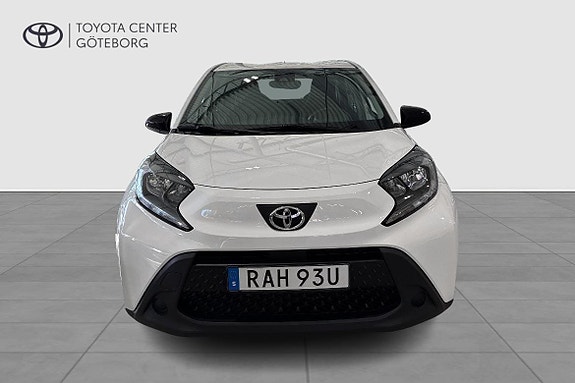 Toyota Aygo X 7 of 12