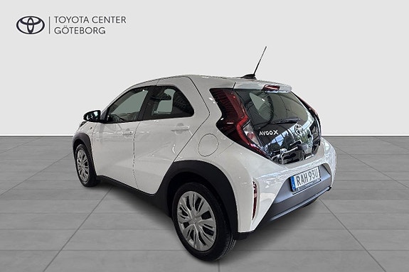 Toyota Aygo X 4 of 12