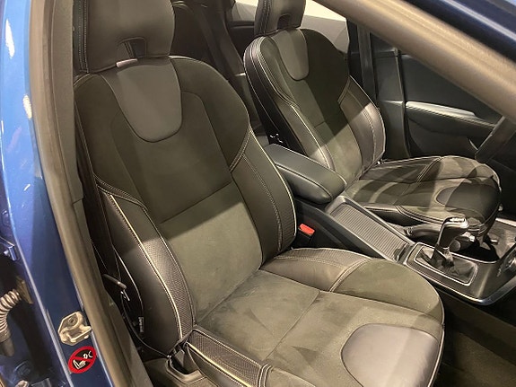 Volvo V40 3 of 20