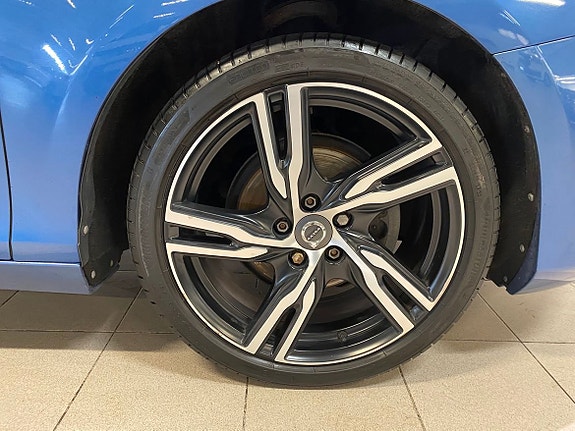 Volvo V40 5 of 20
