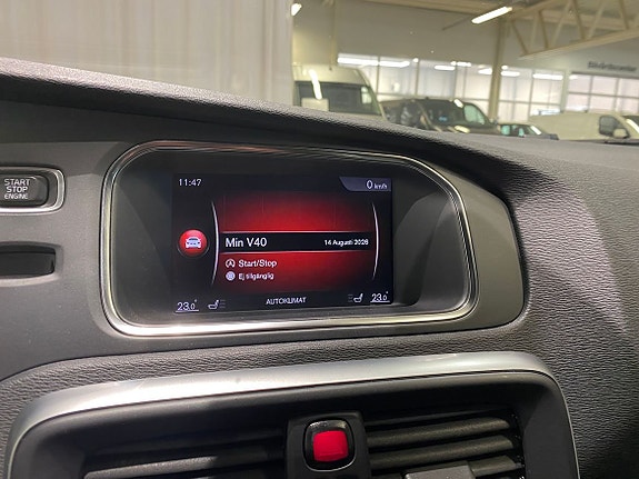 Volvo V40 12 of 20