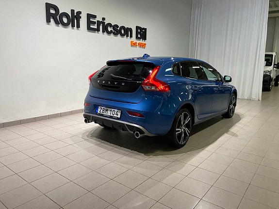 Volvo V40 7 of 20