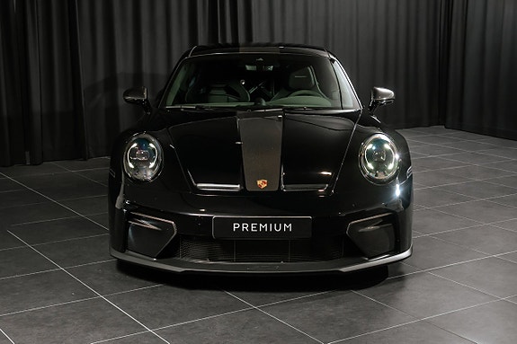 Porsche 911 GT3 4 of 18