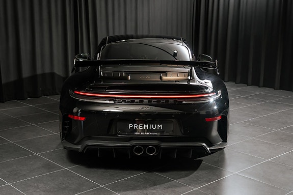 Porsche 911 GT3 5 of 18
