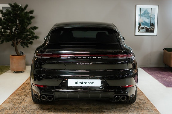 Porsche Cayenne 7 of 30