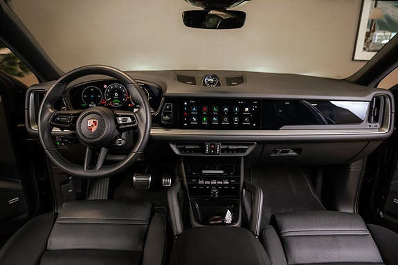 Porsche Cayenne 22 of 30
