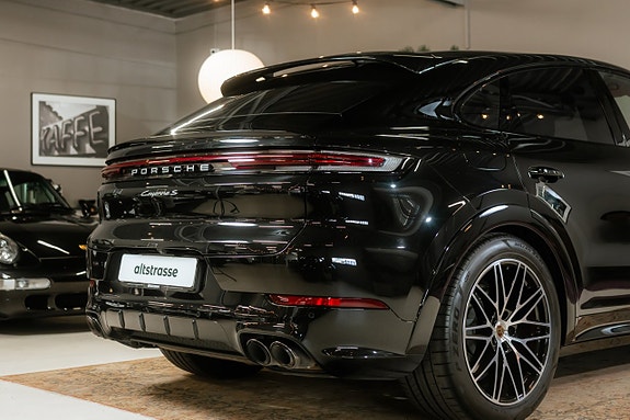 Porsche Cayenne 6 of 30