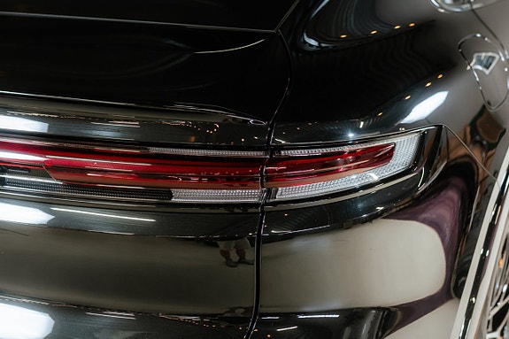 Porsche Cayenne 10 of 30