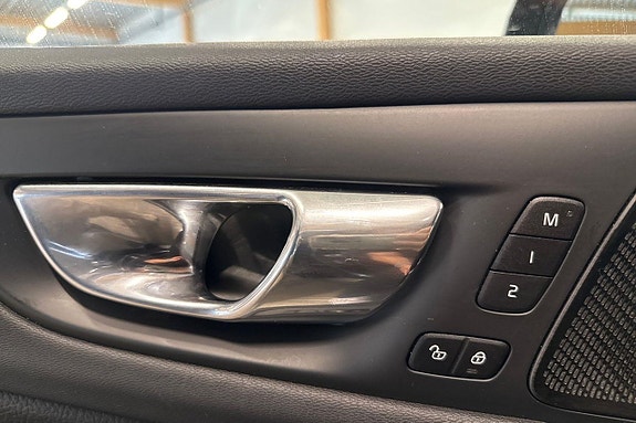 Volvo V60 25 of 30