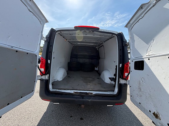 Mercedes-Benz Vito 111 7 of 14