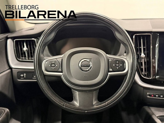 Volvo XC60 16 of 26
