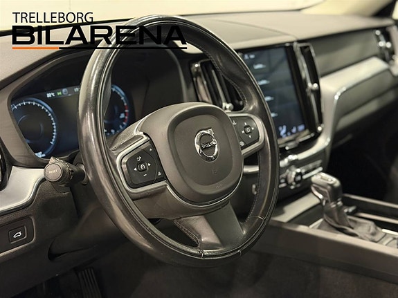 Volvo XC60 9 of 26