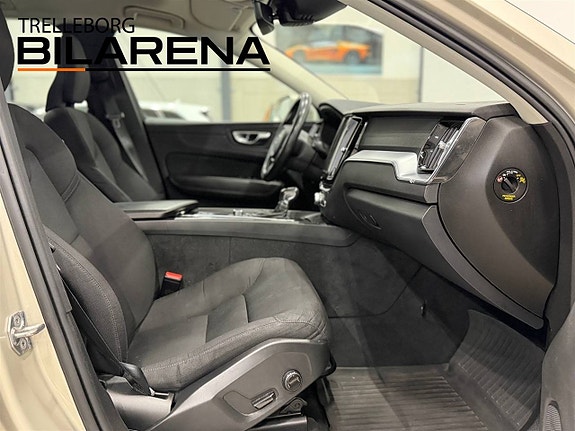 Volvo XC60 13 of 26