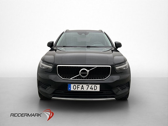 Volvo XC40 2 of 30