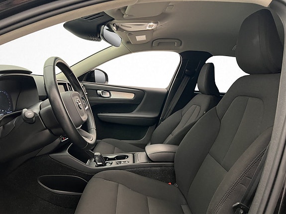 Volvo XC40 11 of 30