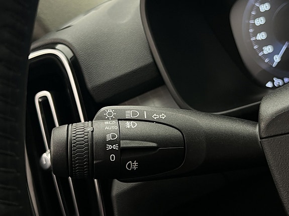 Volvo XC40 28 of 30