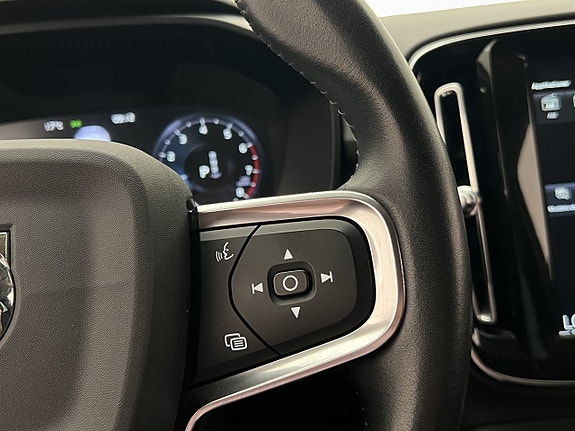 Volvo XC40 18 of 30