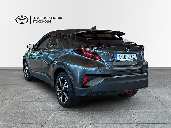 Toyota C-HR 3 of 11