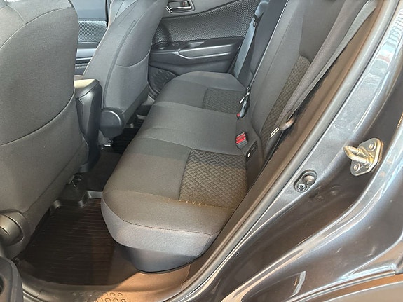 Toyota C-HR 8 of 11