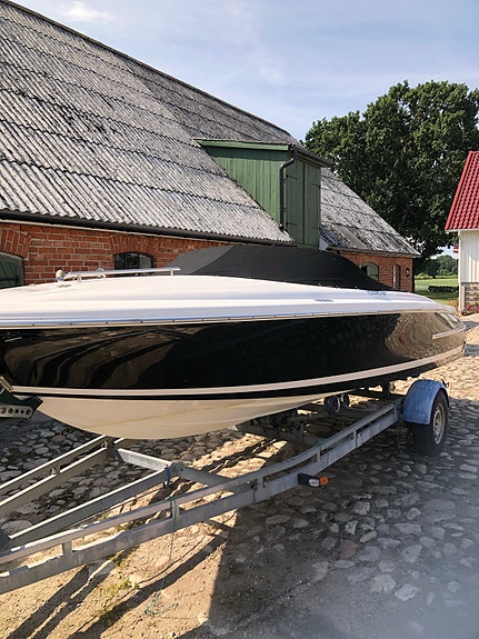 Powerboat 3 of 5