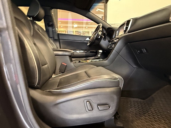 Kia Sportage 25 of 25