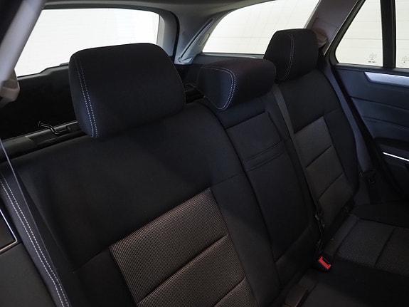 Mercedes-Benz E220 14 of 23