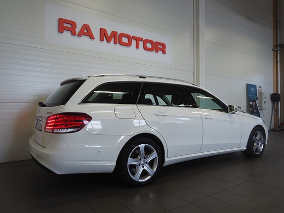 Mercedes-Benz E220 5 of 23