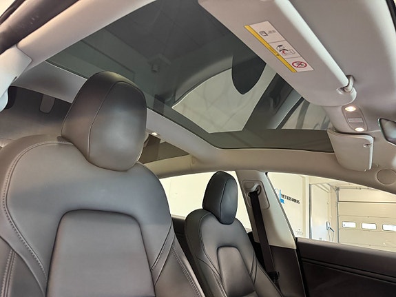 Tesla Model 3 14 of 21